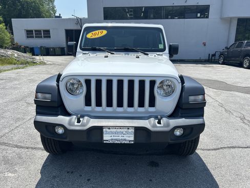 Certified 2019 Jeep Wrangler Unlimited Sport S AWD/4WD image 3