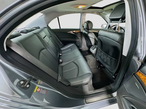 Used 2008 Mercedes-Benz E 350 4MATIC Sedan image 26