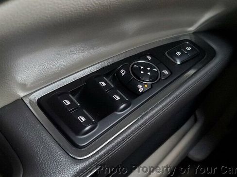 Used 2018 Lincoln Continental Select w/ Continental Climate Package image 28