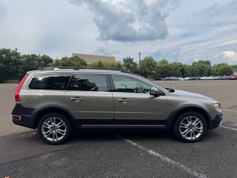 Used 2016 Volvo XC70 T5 Premier w/ Protection Package AWD/4WD image 5