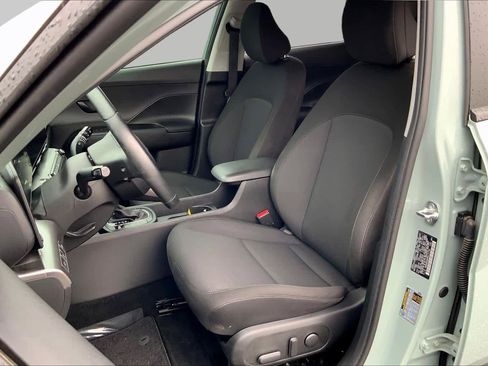 Used 2024 Hyundai Kona SEL FWD image 8