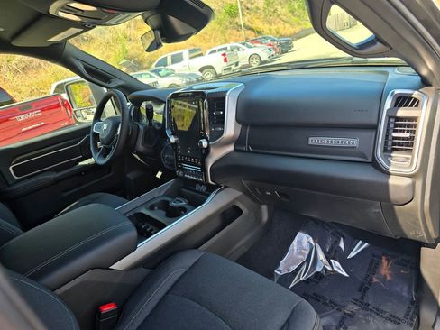 New 2026 RAM 3500 Big Horn AWD/4WD image 25