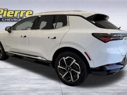 New 2025 Chevrolet Equinox EV LT FWD image 2