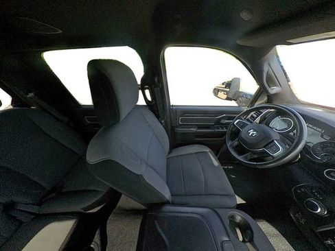 Used 2024 RAM 2500 Big Horn w/ Safety Group AWD/4WD image 40