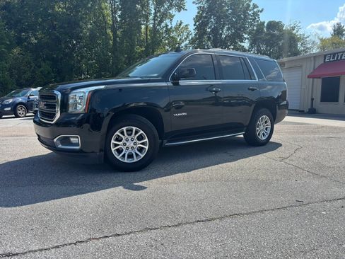 Used 2017 GMC Yukon SLT w/ Open Road Package RWD image 3