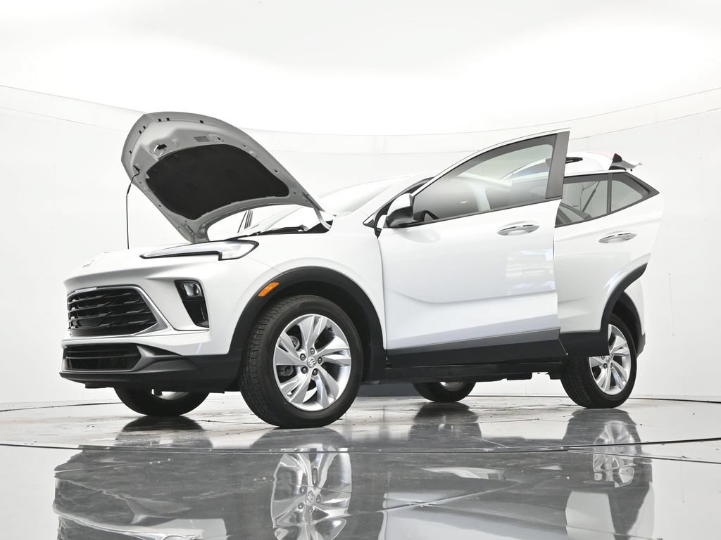 Used 2024 Buick Encore GX Preferred w/ Comfort Package FWD image 47