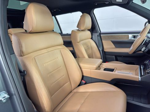 Used 2024 Hyundai Santa Fe Limited image 38