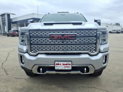 Used 2020 GMC Sierra 3500 Denali w/ Denali Ultimate Package image 2