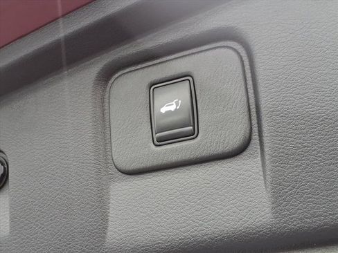 Used 2021 Nissan Murano Platinum w/ Cargo Package image 33