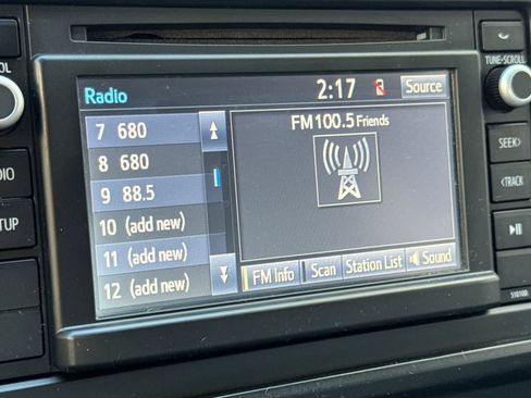 Used 2017 Toyota Tacoma SR w/ SR Convenience Package image 18