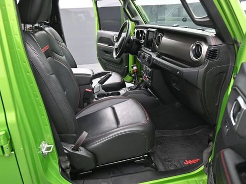 Used 2019 Jeep Wrangler Unlimited Rubicon AWD/4WD image 17