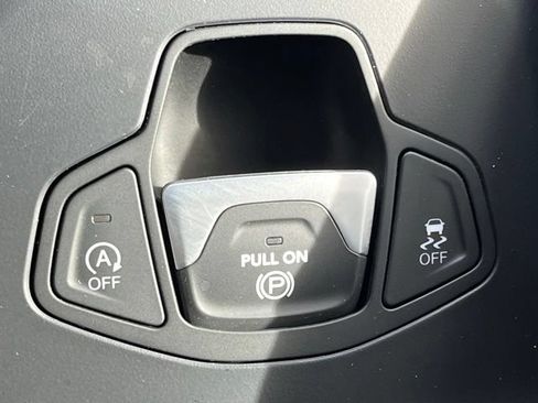 Used 2023 Jeep Renegade Limited w/ Limited Elite Group AWD/4WD image 36