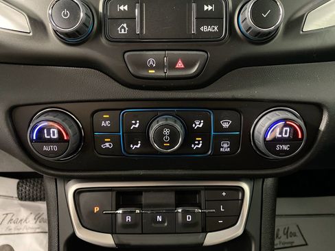 Used 2024 GMC Terrain SLT w/ Elevation Edition AWD/4WD image 18