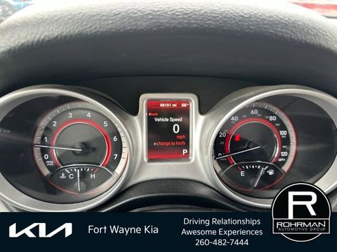 Used 2020 Dodge Journey SE w/ Blacktop Package FWD image 10