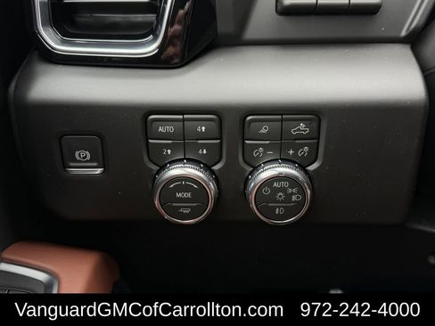 New 2026 GMC Sierra 3500 Denali Ultimate AWD/4WD image 19