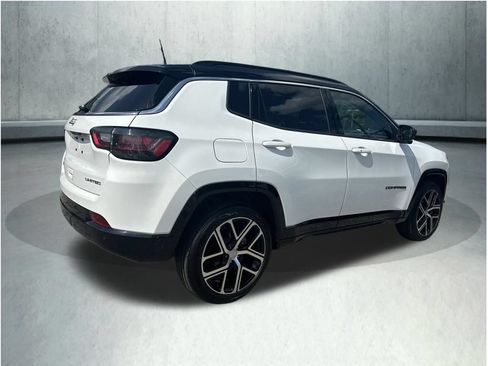 Used 2024 Jeep Compass Limited w/ Elite Group AWD/4WD image 10
