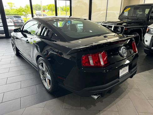 Used 2010 Ford Mustang GT RWD image 3