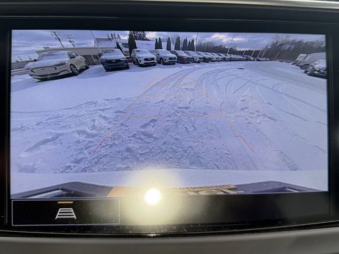 Used 2023 Buick Enclave Essence w/ Experience Buick Package image 32