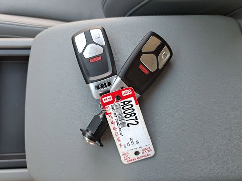 Used 2022 Audi Q5 2.0T Prestige w/ Prestige Package image 40