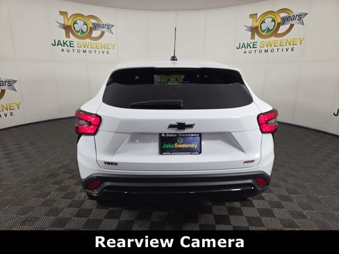 Certified 2024 Chevrolet Trax RS w/ Sunroof Package FWD image 7