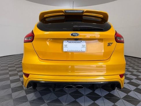 Used 2016 Ford Focus ST w/ Equipment Group 402A FWD image 6
