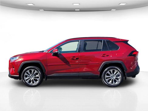 Used 2021 Toyota RAV4 XLE Premium AWD/4WD image 10