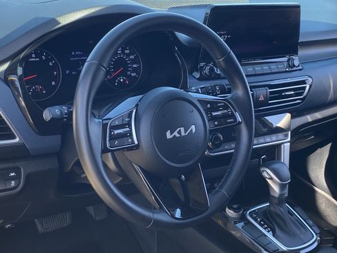 Certified 2023 Kia Seltos S w/ Navigation Package FWD image 20