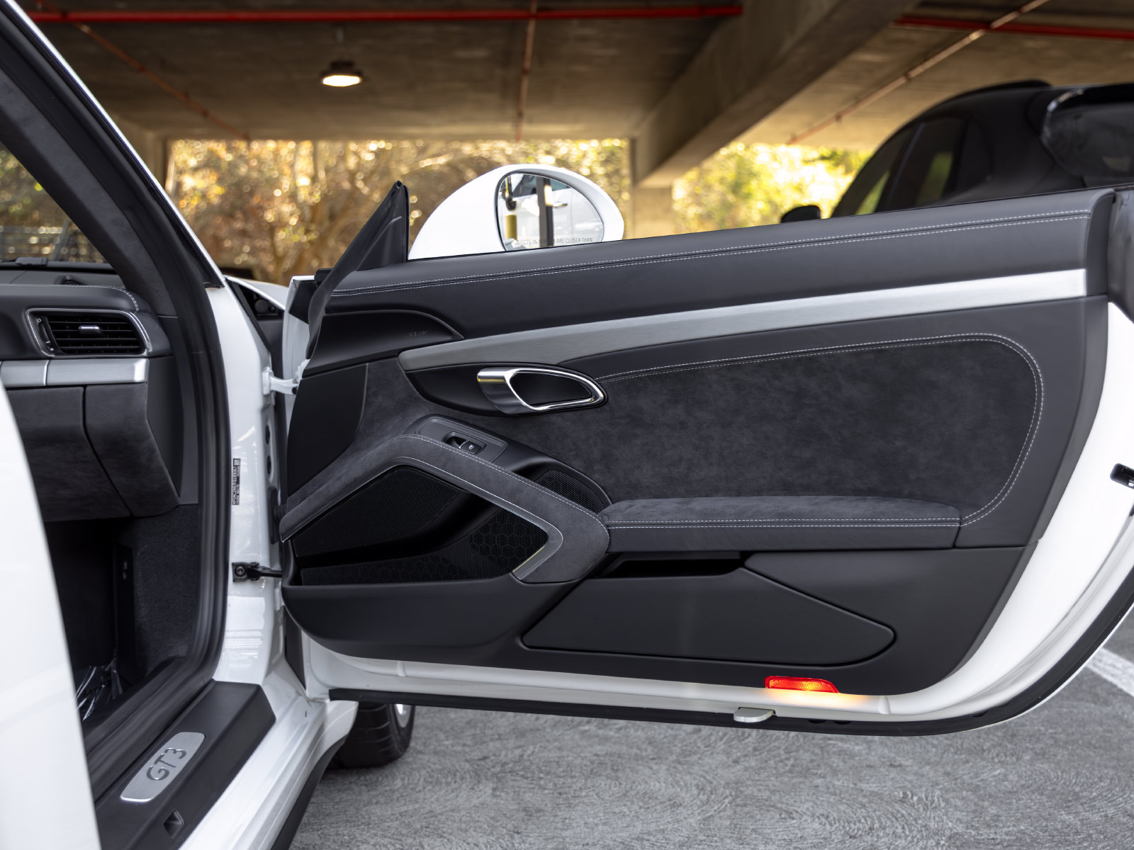 Certified 2015 Porsche 911 GT3 RWD image 41