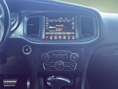 Used 2017 Dodge Charger R/T RWD image 10