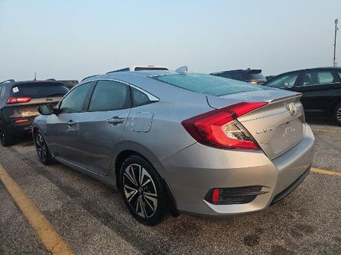 Used 2016 Honda Civic EX-L image 2