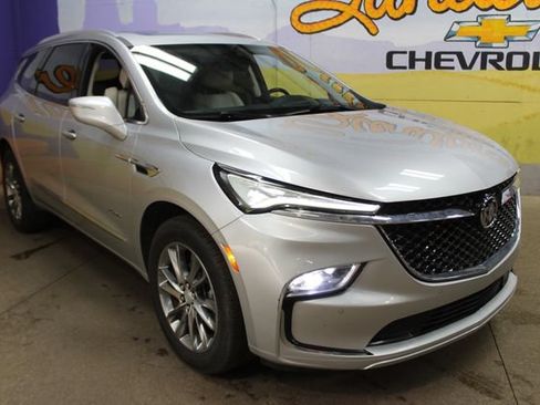 Used 2022 Buick Enclave Avenir w/ Avenir Technology Package AWD/4WD image 4