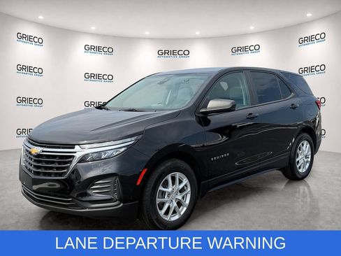 Used 2024 Chevrolet Equinox LS w/ LS Convenience Package FWD image 3
