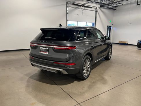 Used 2020 Lincoln Corsair AWD w/ Premium Package image 3