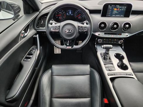 Used 2021 Kia Stinger GT image 16