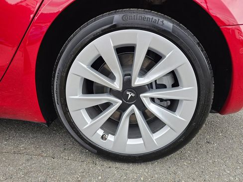 Used 2022 Tesla Model 3 Long Range AWD/4WD image 9