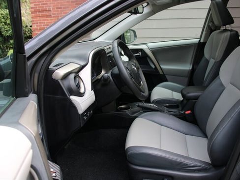 Used 2013 Toyota RAV4 Limited image 5