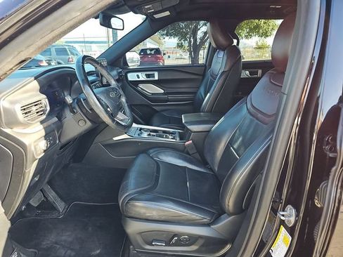 Used 2020 Ford Explorer Platinum w/ Premium Technology Package AWD/4WD image 5