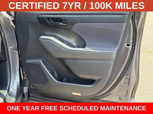 Used 2023 Toyota Highlander LE AWD/4WD image 8