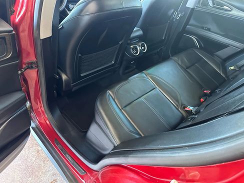 Used 2018 Alfa Romeo Stelvio Ti image 22