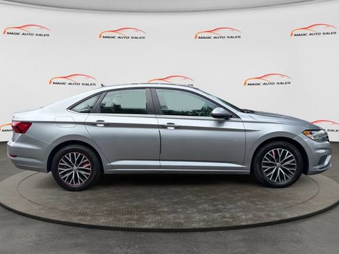 Used 2021 Volkswagen Jetta SE FWD image 6
