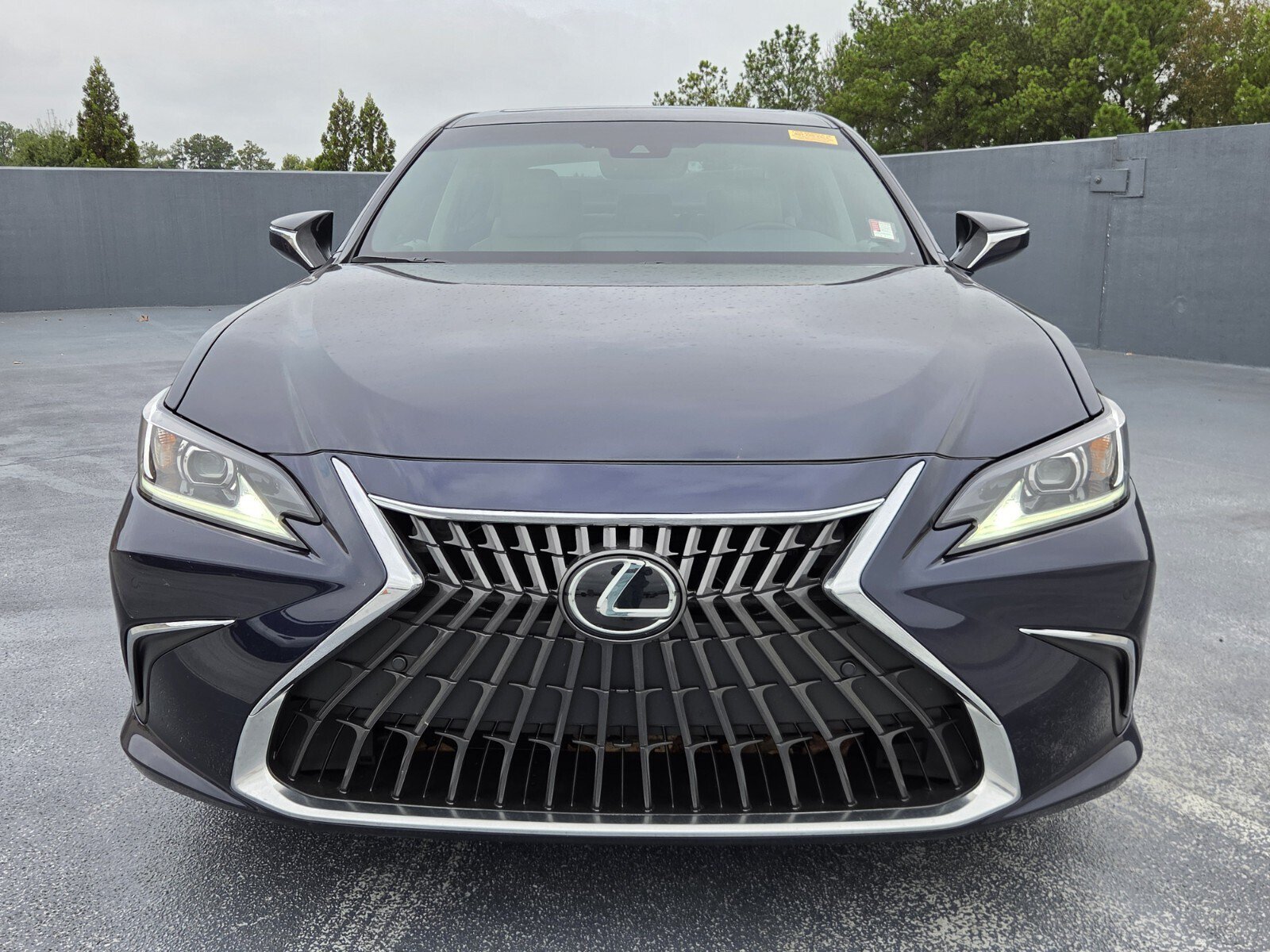 Used 2025 Lexus ES 350 w/ Premium Package FWD image 8