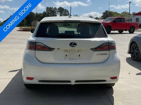 Used 2013 Lexus CT 200h w/ Premium Pkg w/Backup Camera FWD image 2