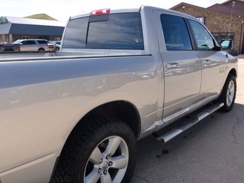 Used 2016 RAM 1500 Classic SLT w/ SLT Plus D←cor Group AWD/4WD image 10