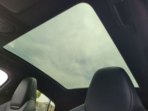 Used 2025 Porsche Cayenne Coupe image 27