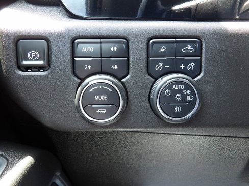 Used 2024 Chevrolet Silverado 3500 LT w/ Convenience Package AWD/4WD image 19