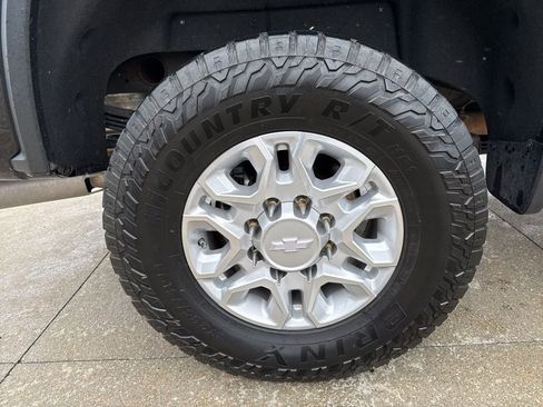 Used 2020 Chevrolet Silverado 2500 LTZ w/ LTZ Convenience Package image 54