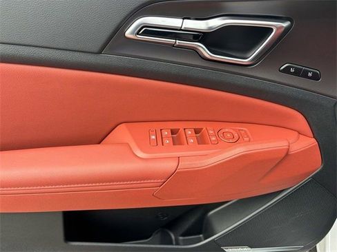 New 2026 Kia Sportage SX FWD image 18