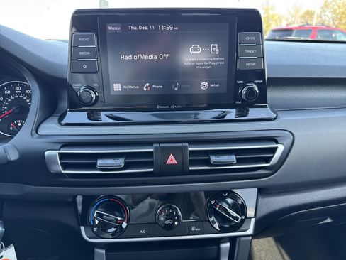 Used 2023 Kia Seltos LX image 12