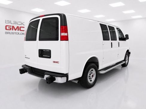 Used 2025 GMC Savana 2500 w/ Driver Convenience Package RWD image 10