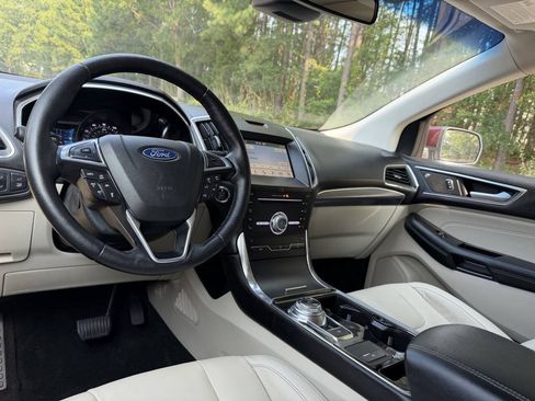 Used 2019 Ford Edge Titanium w/ Cold Weather Package FWD image 20